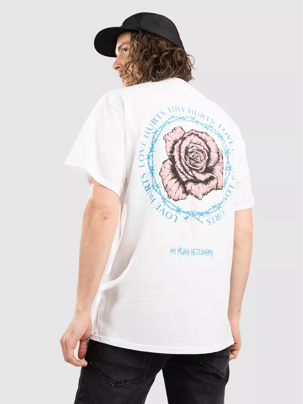 Футболка «Любовь причиняет боль» Any Means Necessary, белый
Футболка «Любовь причиняет боль» Any Means Necessary, белый