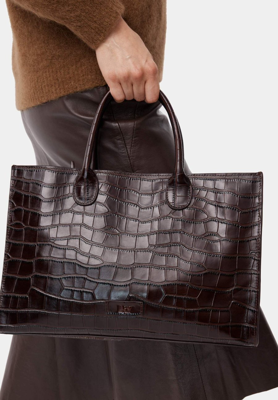 Сумка L37 Handbag, Brown
Сумка L37 Handbag, Brown