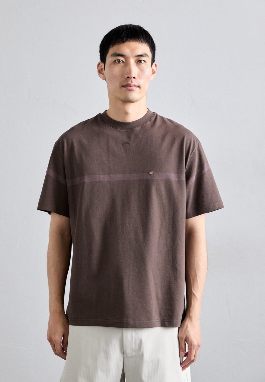 Футболка A-COLD-WALL* LASER FADE TSHIRT, Rust/Brown, Коричневый, Футболка A-COLD-WALL* LASER FADE TSHIRT, Rust/Brown
Футболка A-COLD-WALL* LASER FADE TSHIRT, Rust/Brown, Коричневый, Футболка A-COLD-WALL* LASER FADE TSHIRT, Rust/Brown