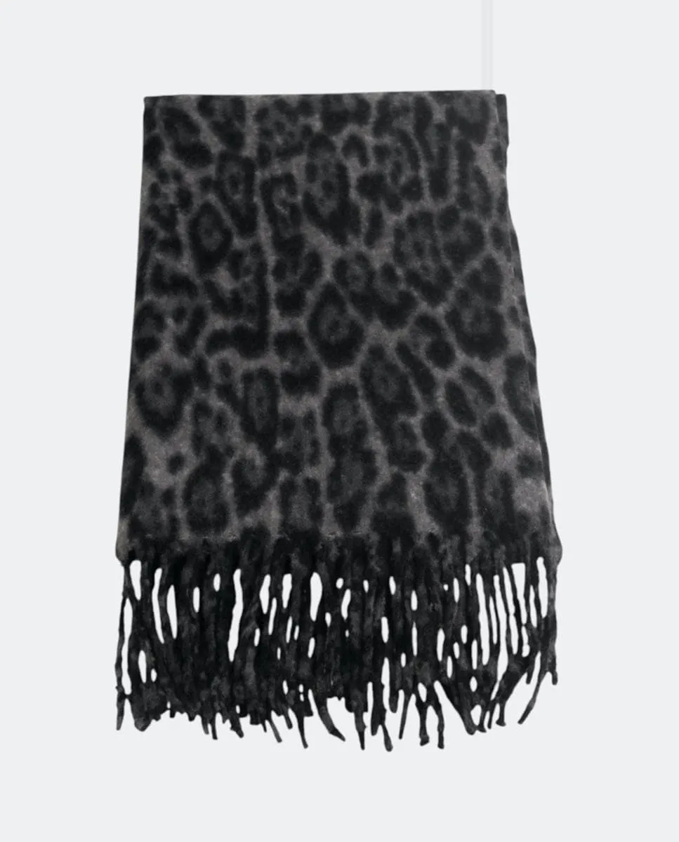 Прямоугольный шарф с принтом из смешанной шерсти, современный и смелый дизайн для женщин Kbas, черный
Прямоугольный шарф с принтом из смешанной шерсти, современный и смелый дизайн для женщин Kbas, черный