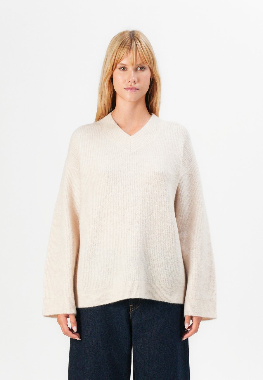 Джемпер Selected Femme SLFSI V NECK, Birch Melange/Beige
Джемпер Selected Femme SLFSI V NECK, Birch Melange/Beige