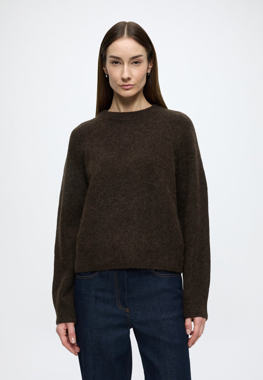 Джемпер Marc O'Polo DENIM KNIT PULLOVERS LONGSLEEVE, Black Espresso/Black
Джемпер Marc O'Polo DENIM KNIT PULLOVERS LONGSLEEVE, Black Espresso/Black