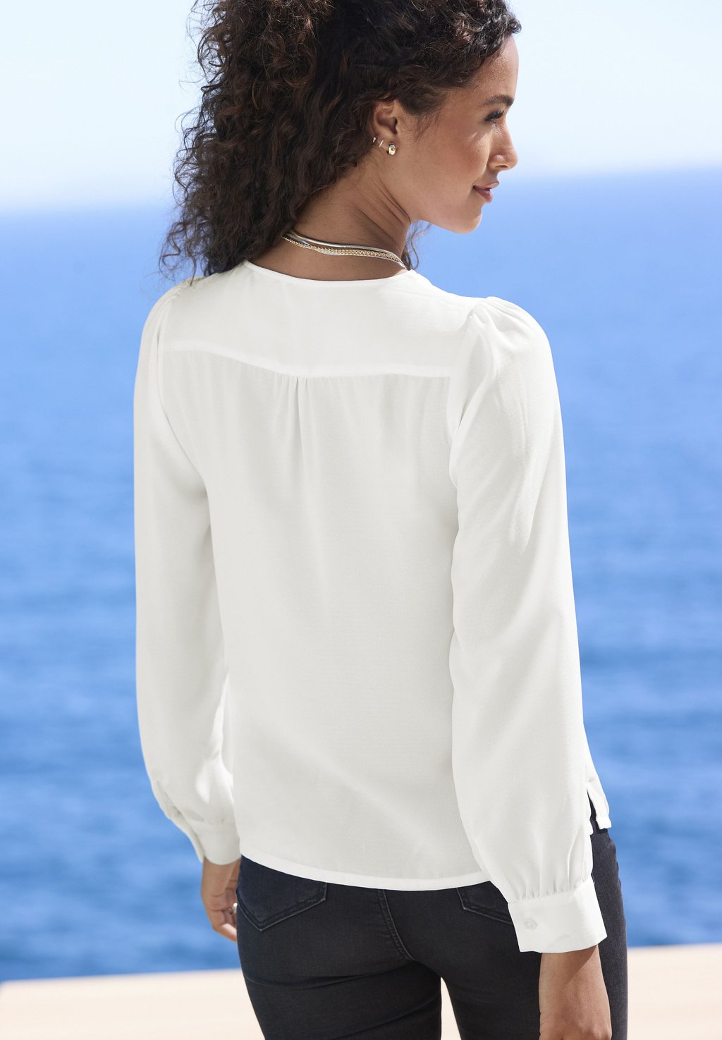 Блуза LASCANA, белый
Блуза LASCANA, белый