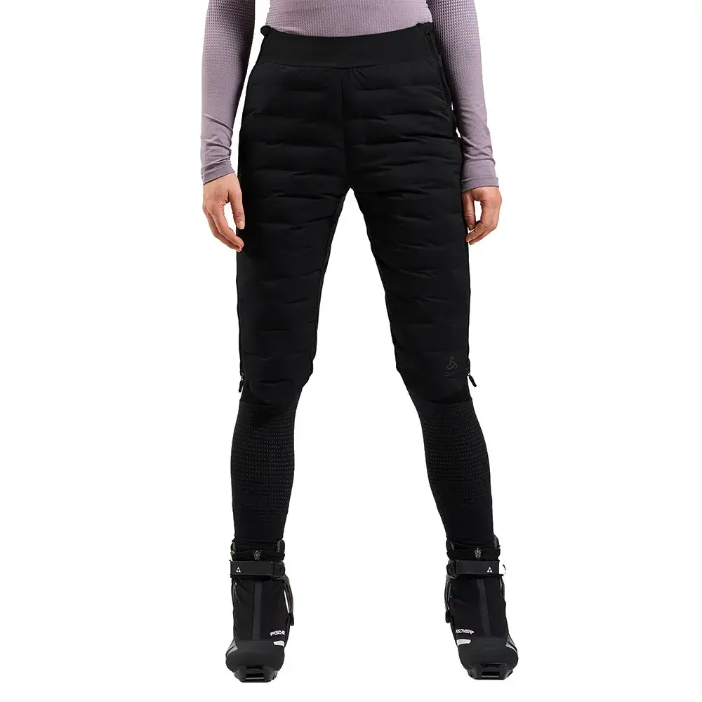 Шорты Odlo Zeroweight Insulator shorts, черный
Шорты Odlo Zeroweight Insulator shorts, черный