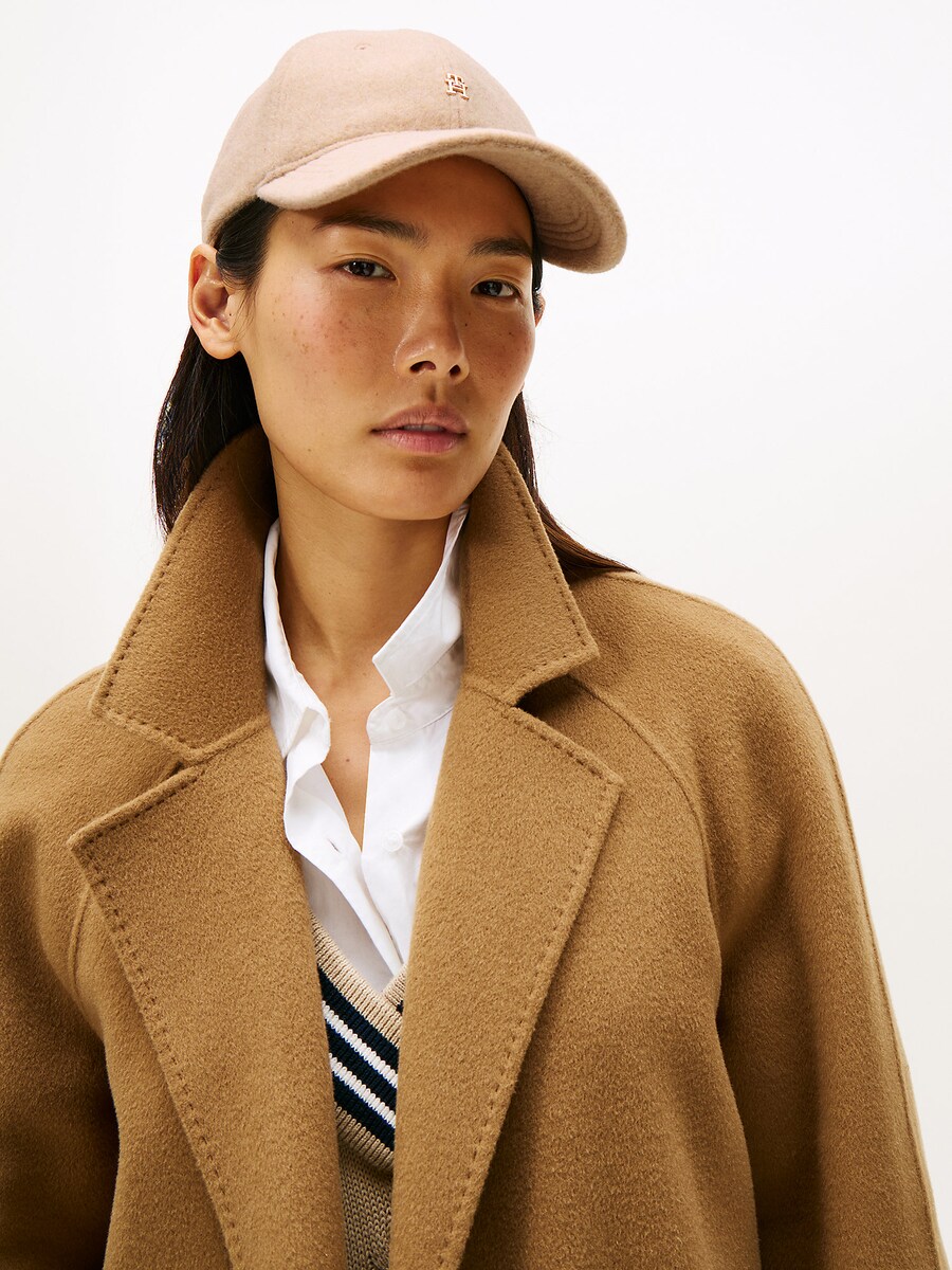 Бейсболка TOMMY HILFIGER, бежевый
Бейсболка TOMMY HILFIGER, бежевый