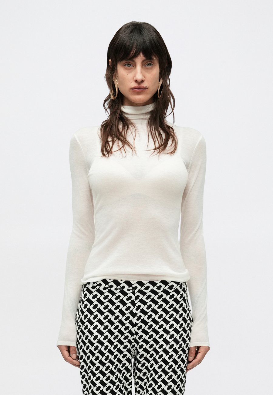 Джемпер Diane von Furstenberg POPPY , Ivory/Off-White
Джемпер Diane von Furstenberg POPPY , Ivory/Off-White
