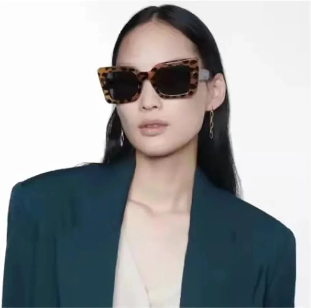 Солнцезащитные очки с защитой UV400 | Увеличенные заклепки "кошачий глаз" | для женщин и мужчин, для занятий спортом на открытом воздухе и вождения DSVIGF, 05
Солнцезащитные очки с защитой UV400 | Увеличенные заклепки "кошачий глаз" | для женщин и мужчин, для занятий спортом на открытом воздухе и вождения DSVIGF, 05