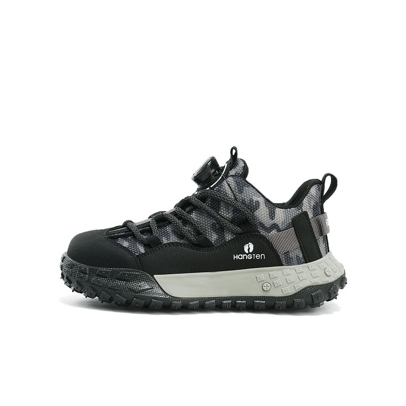 Детские кроссовки для бега HANG TEN, черный
Детские кроссовки для бега HANG TEN, черный