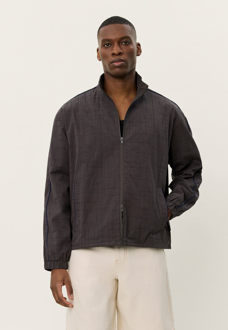 Летняя куртка JACE JACKET Les Deux, черный
Летняя куртка JACE JACKET Les Deux, черный