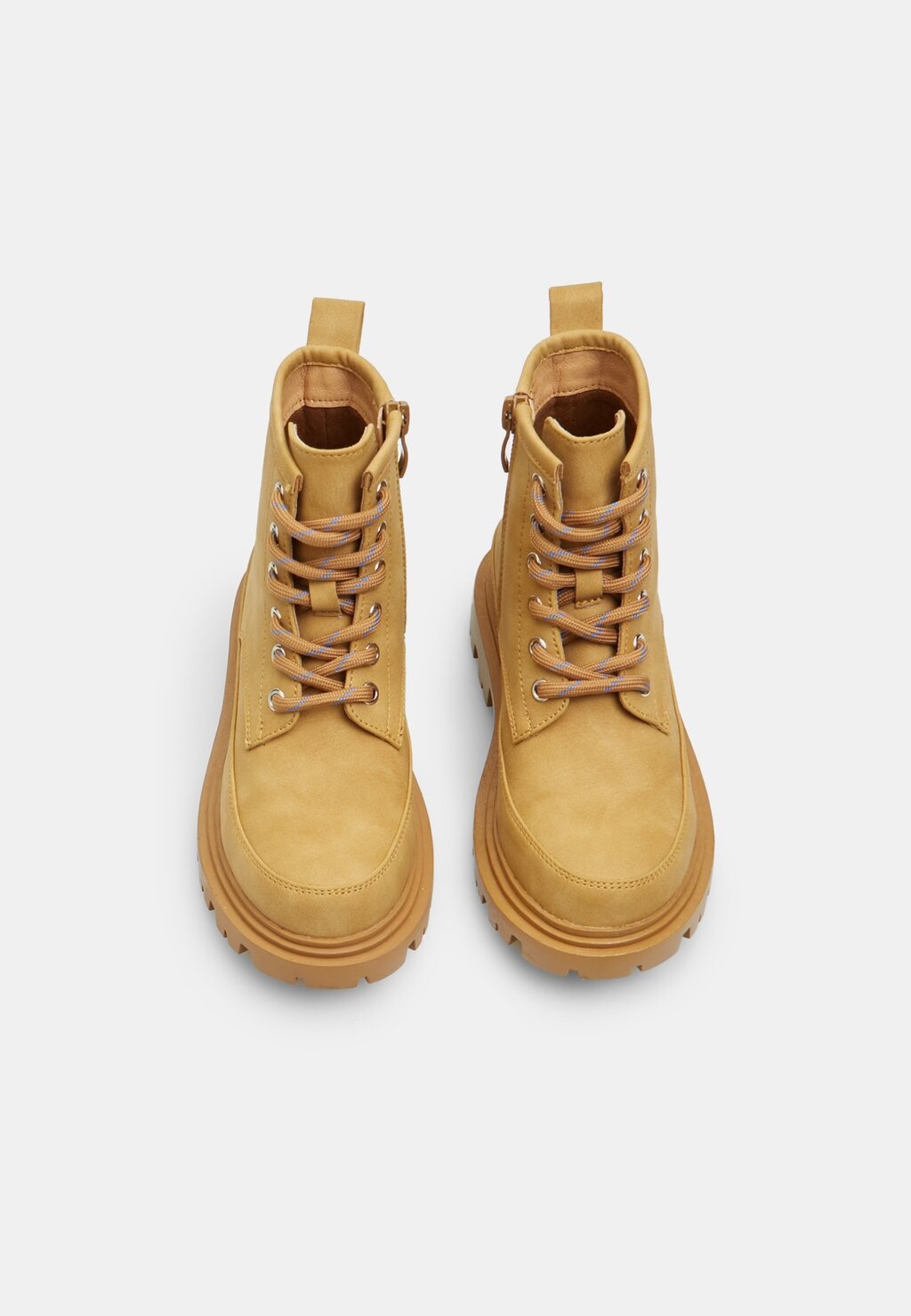 Ботильоны на шнуровке Bata, желтый
Ботильоны на шнуровке Bata, желтый