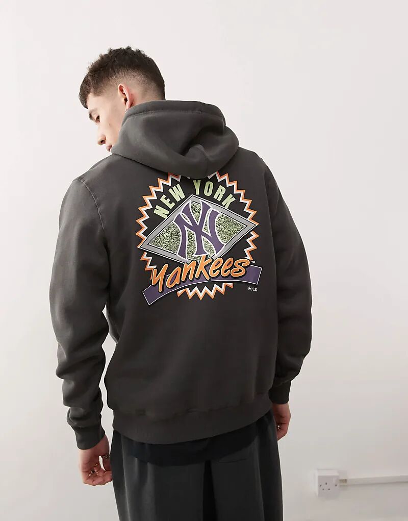 Толстовка с капюшоном 47 Brand NY Yankees с принтом на спине серого цвета
Толстовка с капюшоном 47 Brand NY Yankees с принтом на спине серого цвета