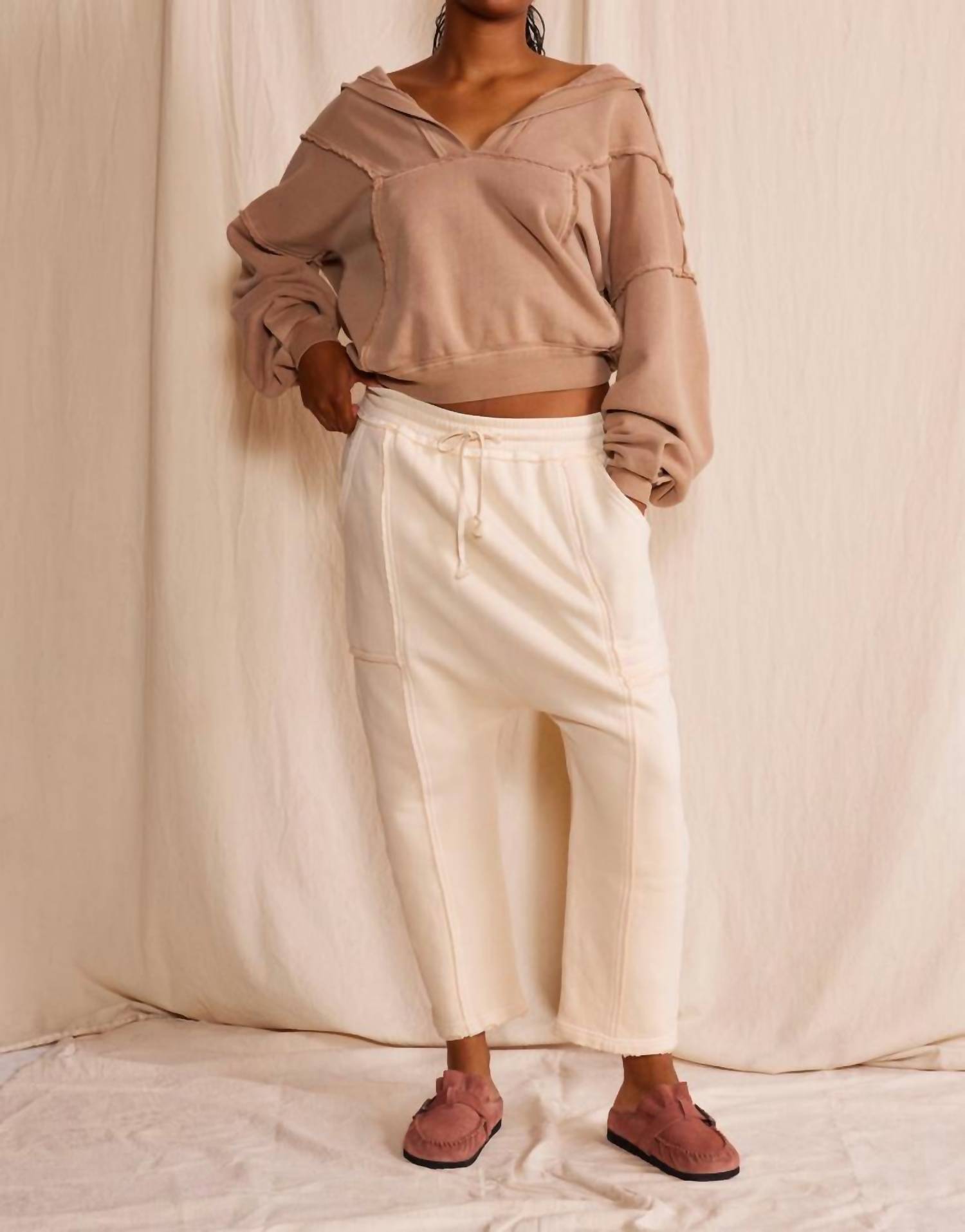 People of Leisure Спортивные штаны Sundown цвета экрю
People of Leisure Спортивные штаны Sundown цвета экрю