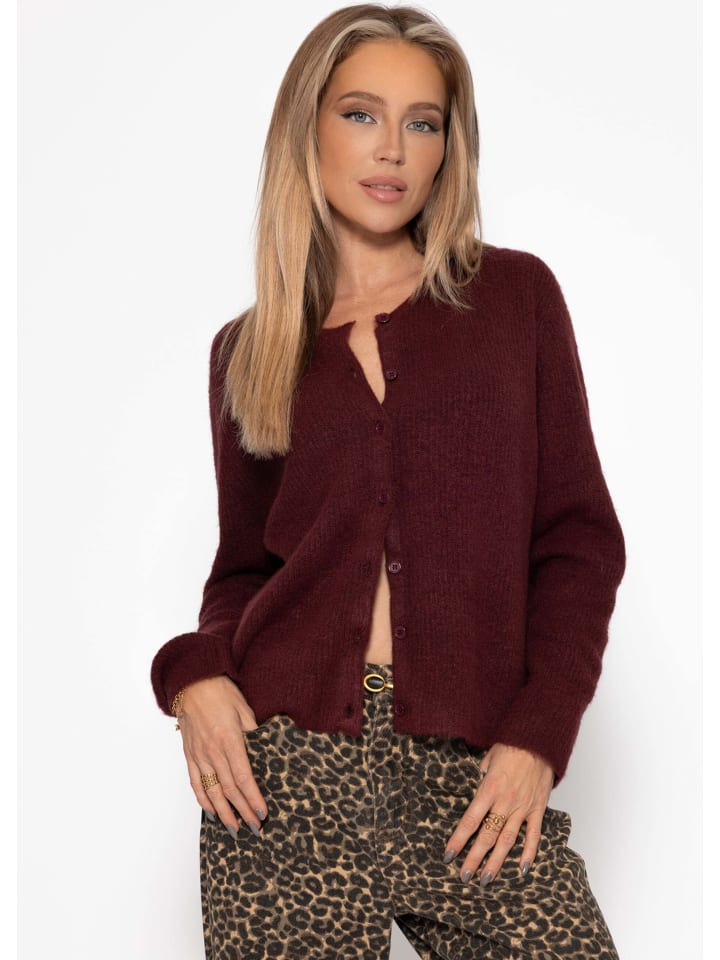 Кардиган в рубчик бордового цвета SASSYCLASSY
Кардиган в рубчик бордового цвета SASSYCLASSY