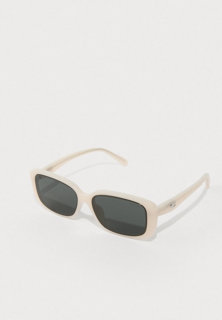 Солнцезащитные очки COACH Sunglasses, Milky Cloud/Grey/Off-White
Солнцезащитные очки COACH Sunglasses, Milky Cloud/Grey/Off-White