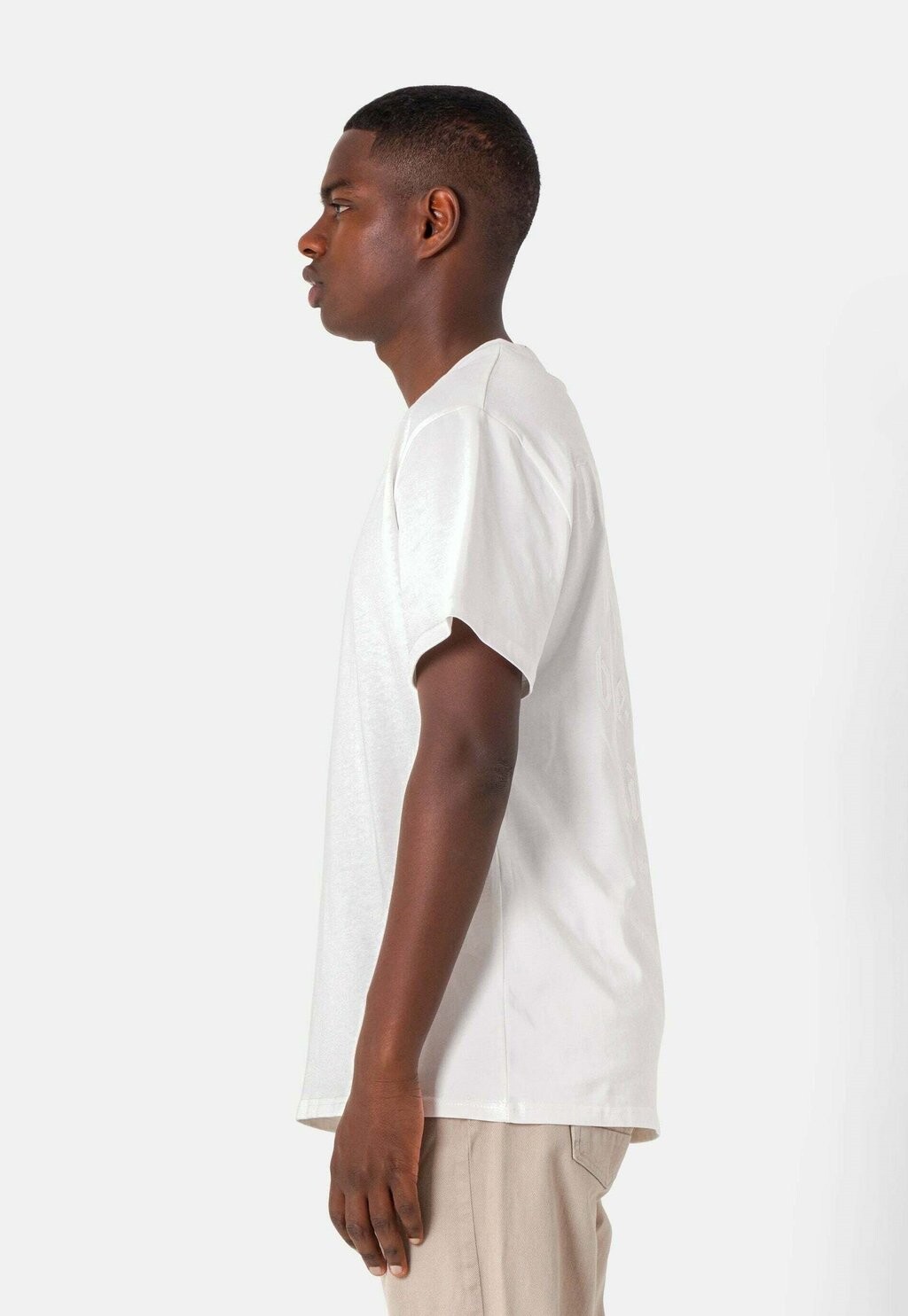 Футболка с принтом GOTHIC Sixth June, белый
Футболка с принтом GOTHIC Sixth June, белый