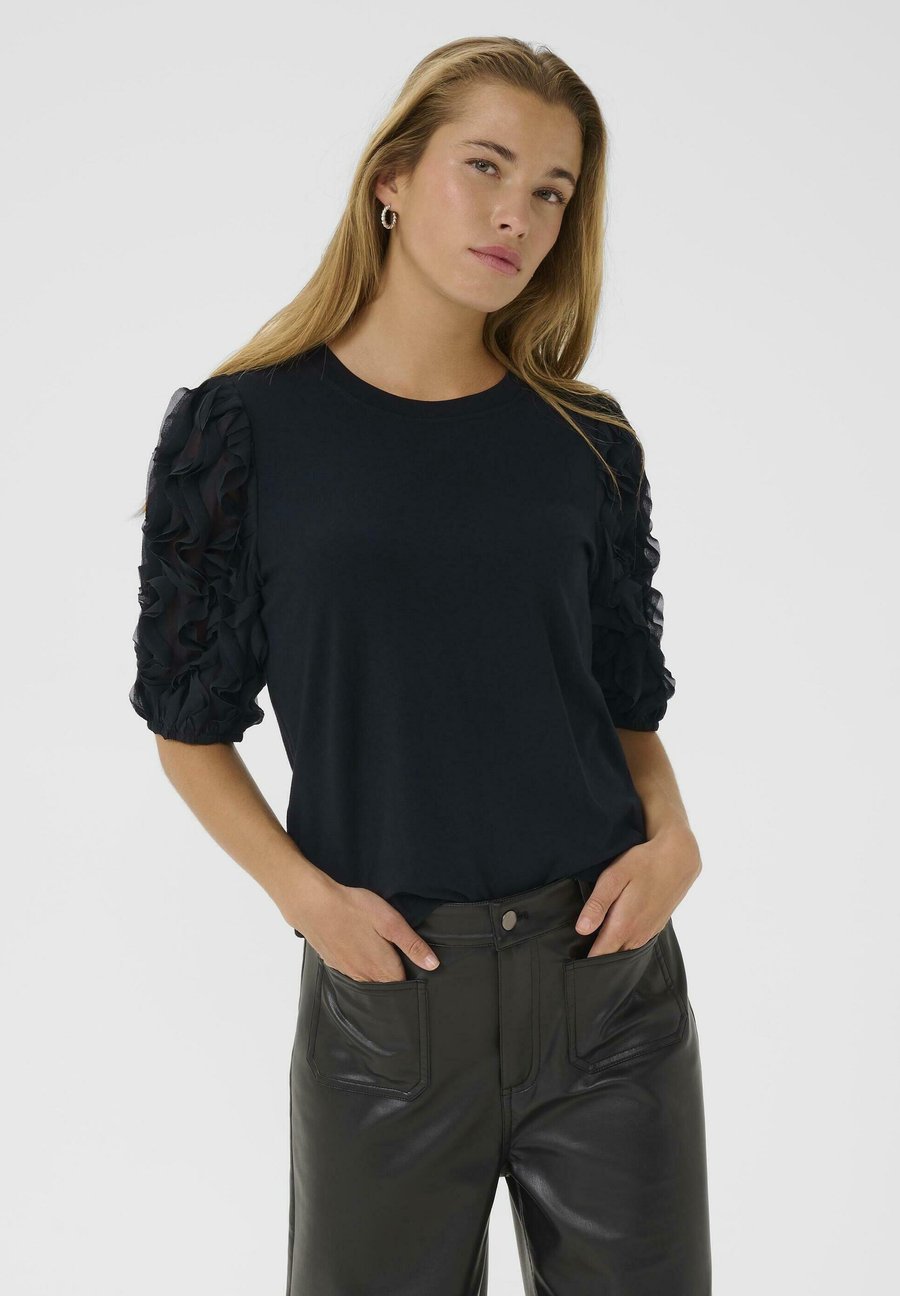 Блуза Kaffe KALINDA FRILL T-SHIRT, Black Deep/Mottled Black
Блуза Kaffe KALINDA FRILL T-SHIRT, Black Deep/Mottled Black