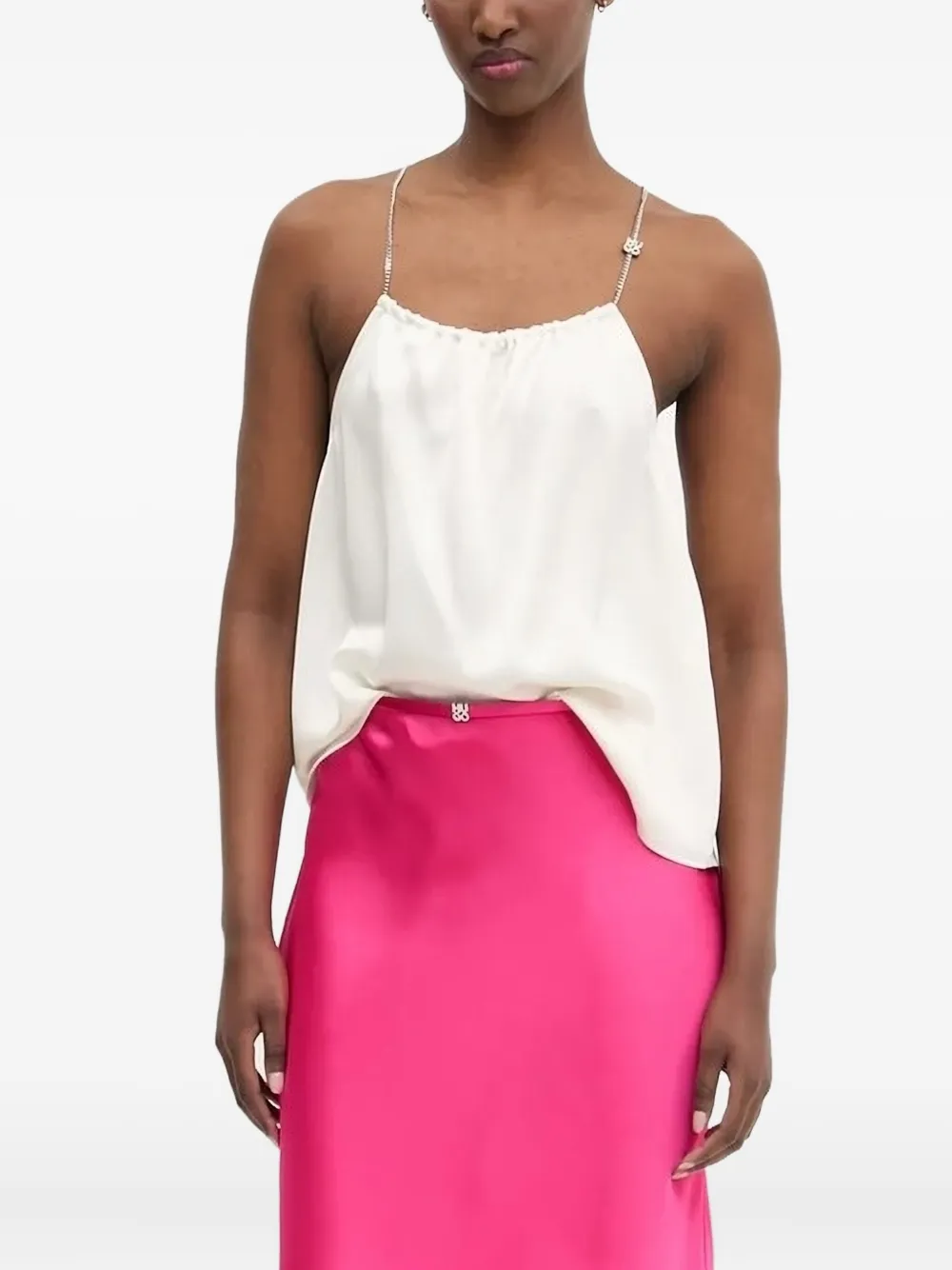 Атласный топ с цепочкой Hugo, белый
Атласный топ с цепочкой Hugo, белый