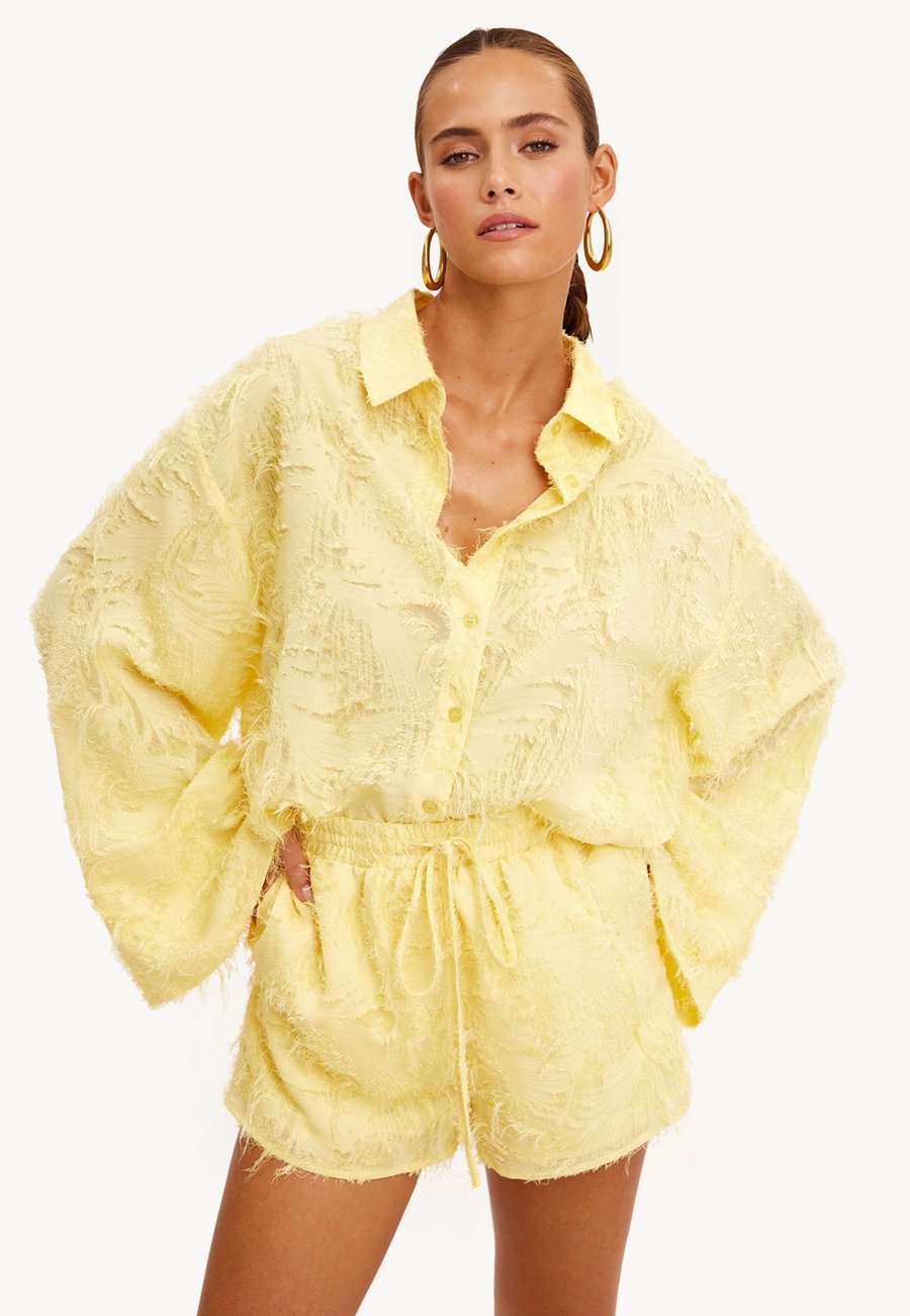 Шорты LOAVIES THE BLOSSOM OF US, Structured Yellow/Yellow
Шорты LOAVIES THE BLOSSOM OF US, Structured Yellow/Yellow