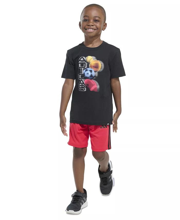 Футболка с принтом и шорты с 3 полосками для малышей и мальчиков, комплект из 2 предметов adidas, черный
Футболка с принтом и шорты с 3 полосками для малышей и мальчиков, комплект из 2 предметов adidas, черный