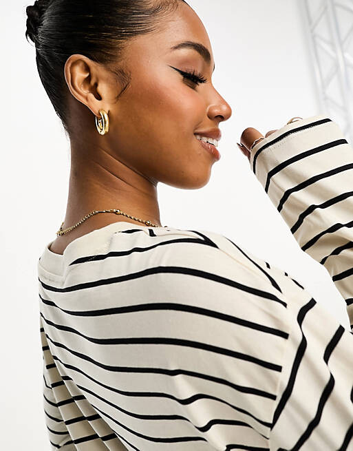 Однотонный топ оверсайз с длинными рукавами Monki
Однотонный топ оверсайз с длинными рукавами Monki