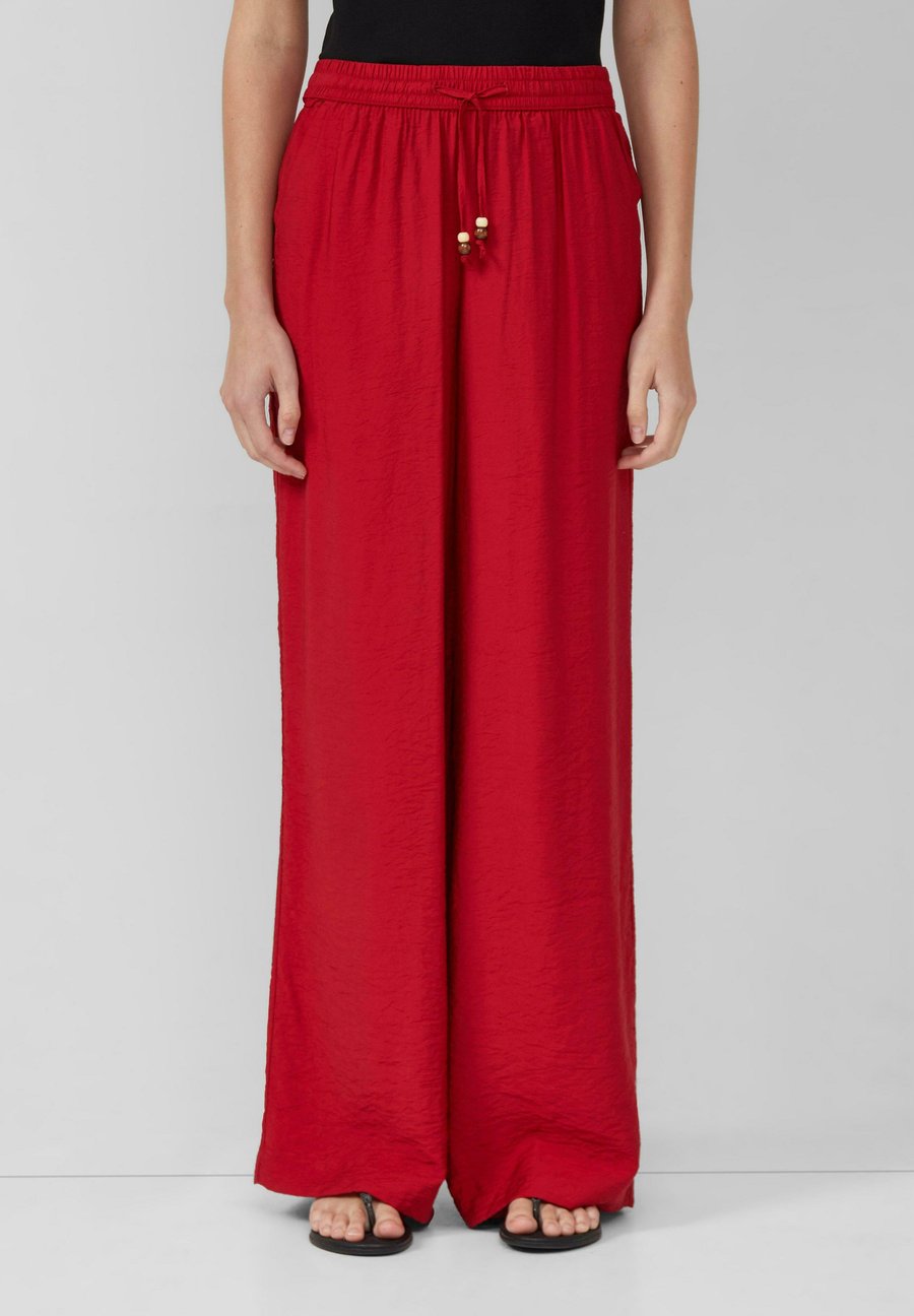 Брюки s.Oliver WIDE RELAXED FIT , Mohnrot/Red
Брюки s.Oliver WIDE RELAXED FIT , Mohnrot/Red