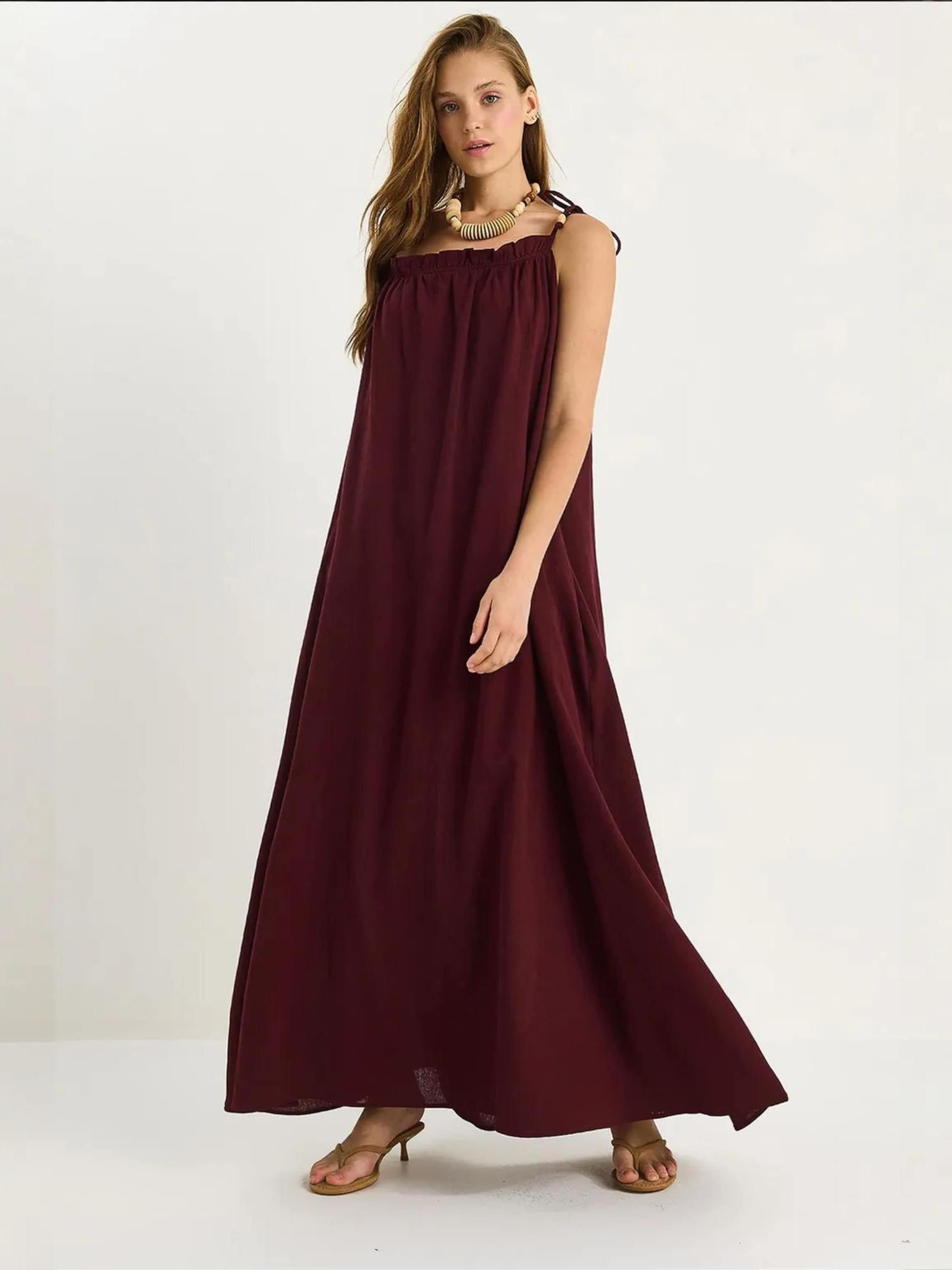 Bianco Lucci Платье в бордовом цвете
Bianco Lucci Платье в бордовом цвете