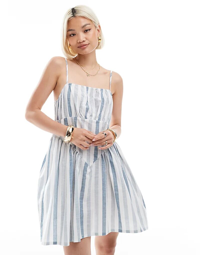 Мини-платье Wednesday's Girl в смелую полоску синего цвета
Мини-платье Wednesday's Girl в смелую полоску синего цвета