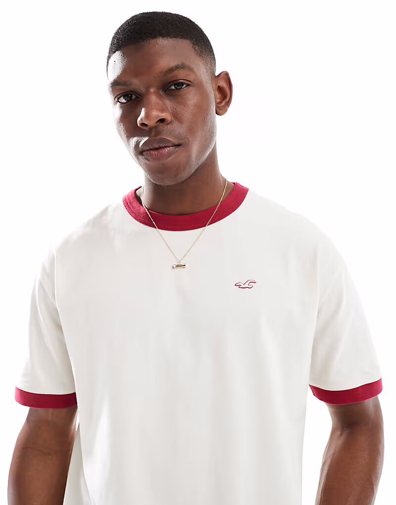 Футболка свободного кроя Hollister Icon Washed с контрастной окантовкой кремового цвета
Футболка свободного кроя Hollister Icon Washed с контрастной окантовкой кремового цвета
