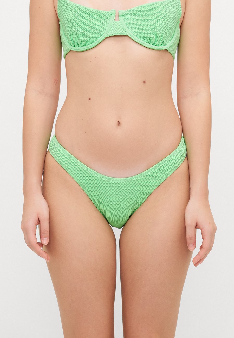 Низ бикини Seafolly DIVE HIGH CUT RIO, Summer Green/Green
Низ бикини Seafolly DIVE HIGH CUT RIO, Summer Green/Green
