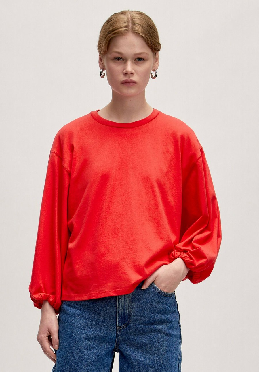 Блуза EDITED INVANA, Rot/Red
Блуза EDITED INVANA, Rot/Red