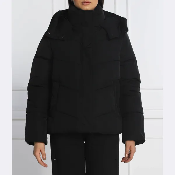 Куртка стандартного кроя Calvin Klein, черный 
Куртка стандартного кроя Calvin Klein, черный