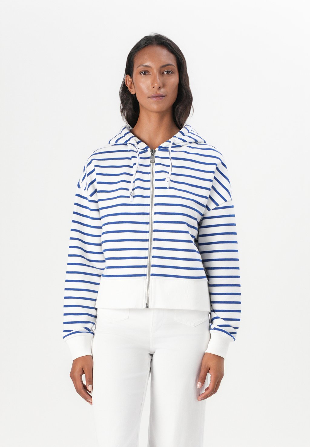 Толстовка на молнии SWEATJACKET - Hoodie Marc O'Polo DENIM, синий
Толстовка на молнии SWEATJACKET - Hoodie Marc O'Polo DENIM, синий