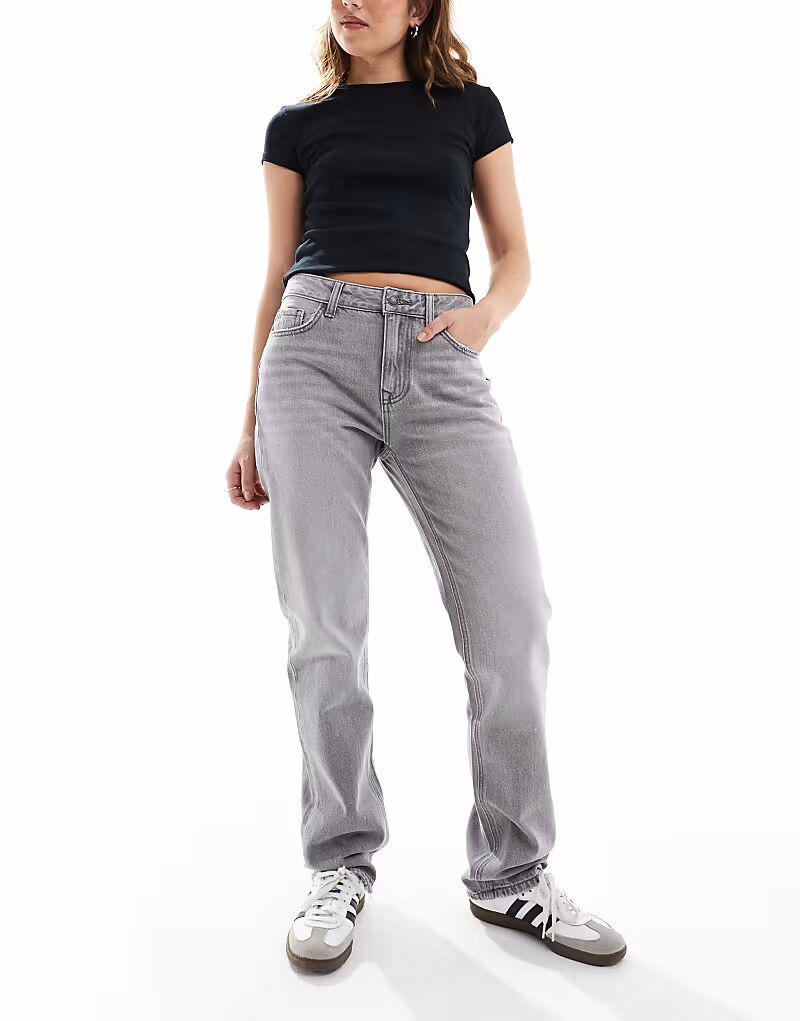 Прямые джинсы Stradivarius STR темно-серого цвета
Прямые джинсы Stradivarius STR темно-серого цвета