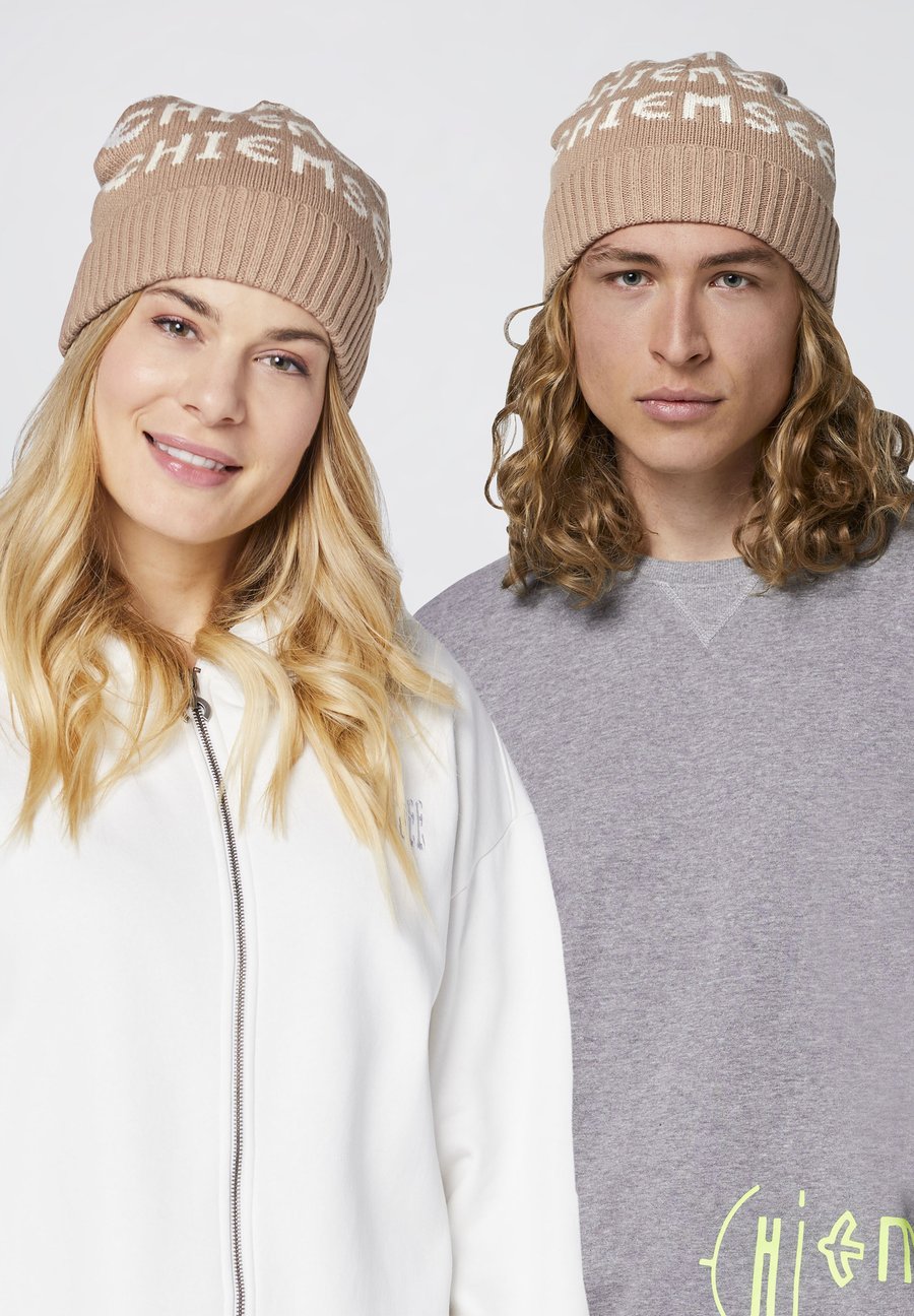 Шапка Chiemsee UNISEX MIT LOGO, Warm Taupe/Beige
Шапка Chiemsee UNISEX MIT LOGO, Warm Taupe/Beige