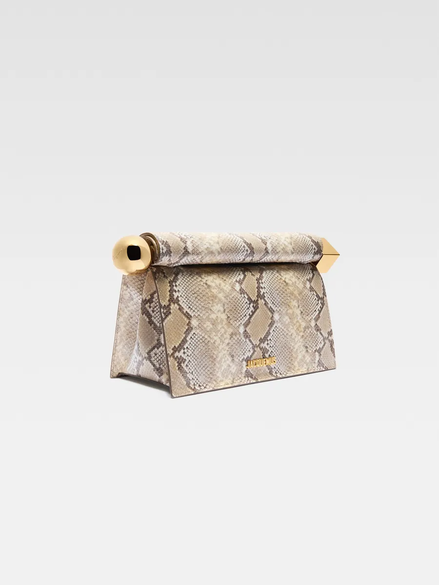 Клатч Рон Карре Jacquemus, бежевый
Клатч Рон Карре Jacquemus, бежевый