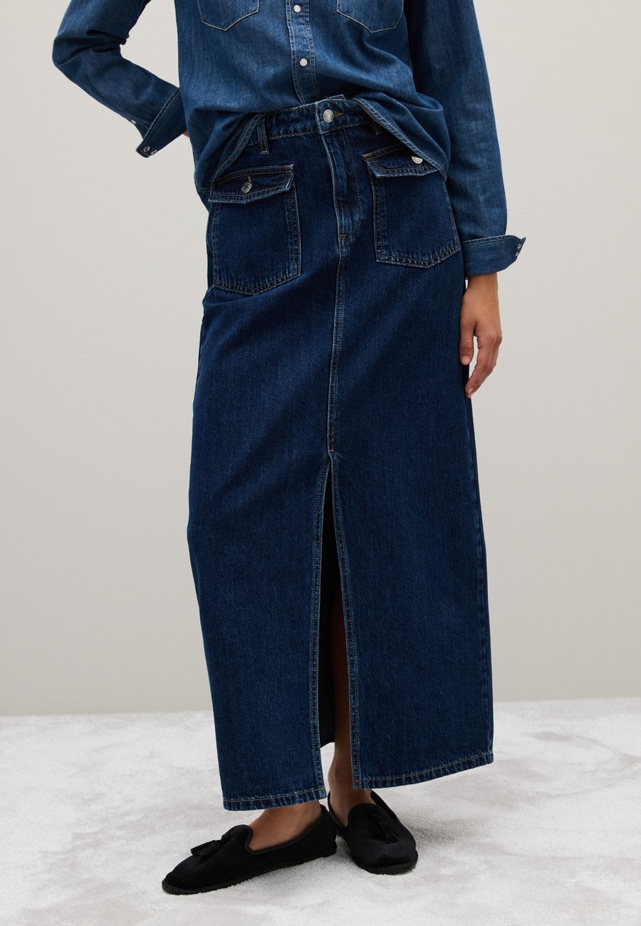 Юбка PIOMBO REGULAR FIT, Dark Blue
Юбка PIOMBO REGULAR FIT, Dark Blue