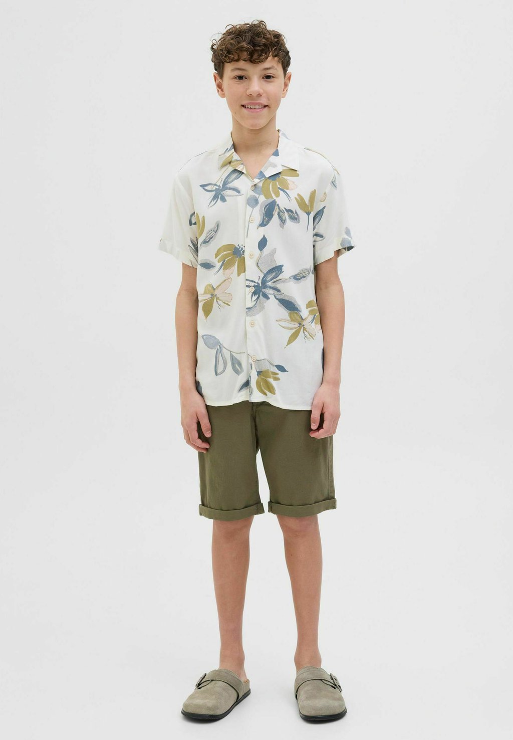 Шорты PSTDAVID Jack & Jones Junior, оливковый/меланж
Шорты PSTDAVID Jack & Jones Junior, оливковый/меланж