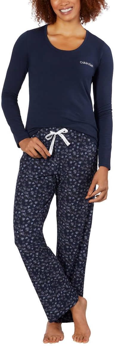 Женский флисовый пижамный комплект Calvin Klein из двух предметов, Blue
Женский флисовый пижамный комплект Calvin Klein из двух предметов, Blue