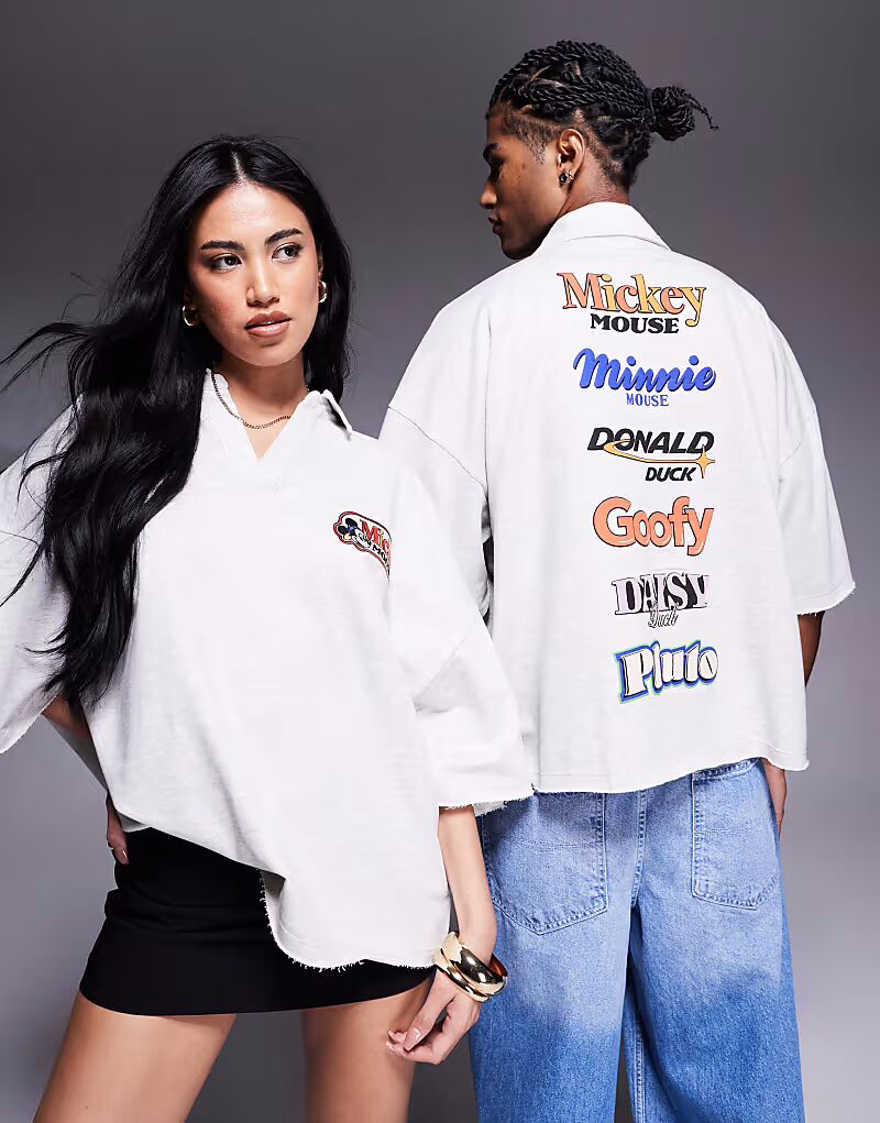 Рубашка-поло унисекс ASOS DESIGN большого размера с короткими рукавами и вышитыми логотипами Disney белого цвета
Рубашка-поло унисекс ASOS DESIGN большого размера с короткими рукавами и вышитыми логотипами Disney белого цвета