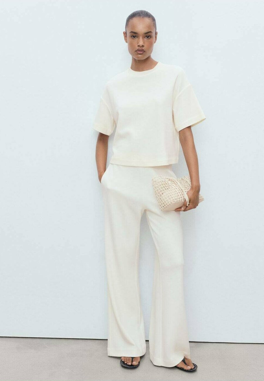 Футболка Mango Basic T-shirt, Off-White, Белый, Футболка Mango Basic T-shirt, Off-White
Футболка Mango Basic T-shirt, Off-White, Белый, Футболка Mango Basic T-shirt, Off-White