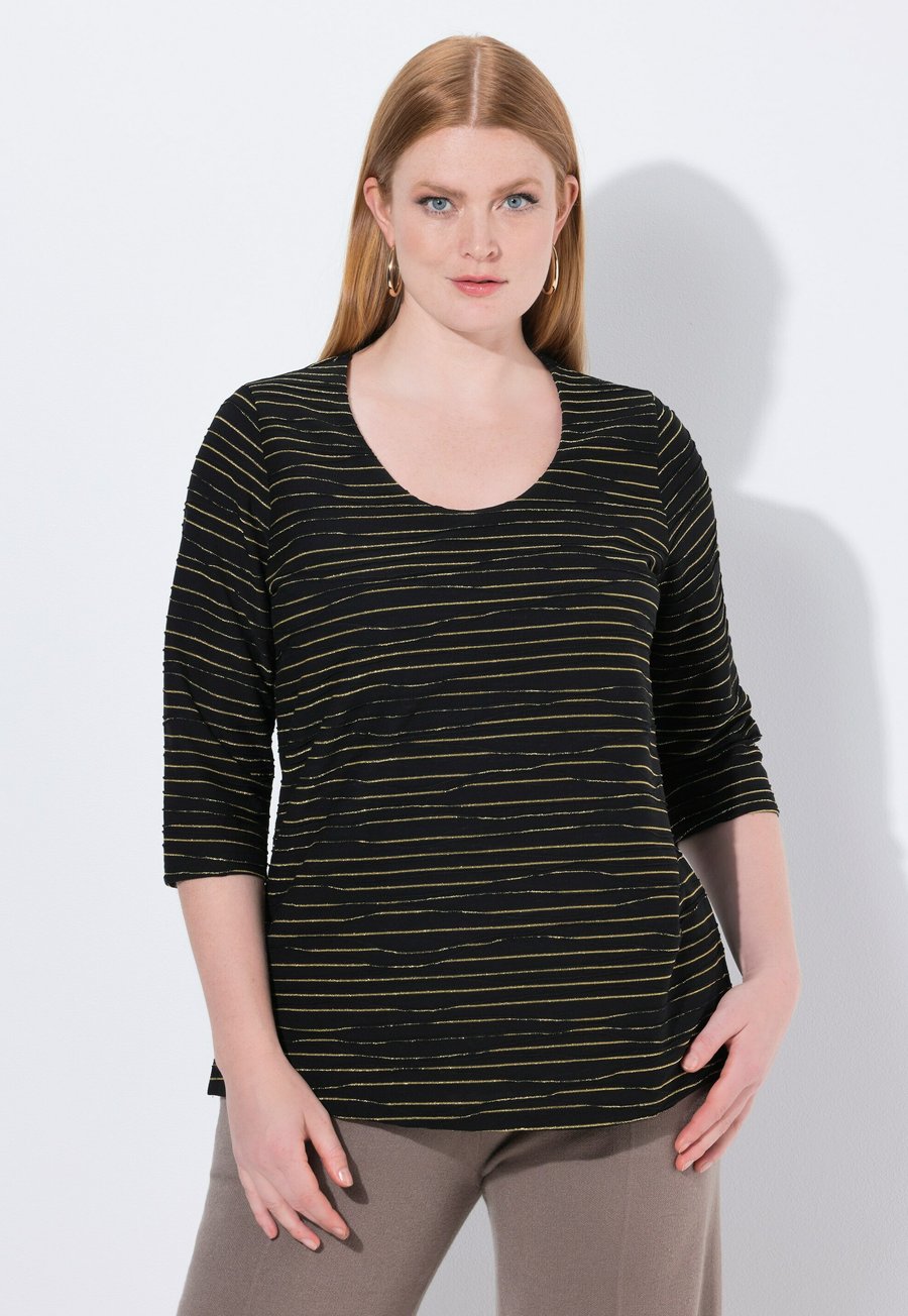 Топ Ulla Popken GLITZER-WELLEN 3/4-ARM, Black
Топ Ulla Popken GLITZER-WELLEN 3/4-ARM, Black