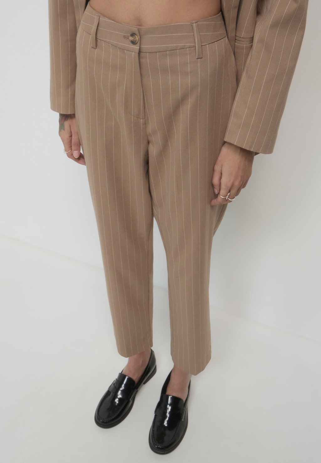 Чиносы Calliope, бежевый
Чиносы Calliope, бежевый