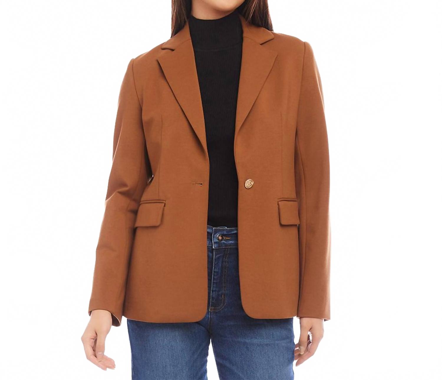 Понтековый блейзер в цвете коньяк Karen Kane, Cognac
Понтековый блейзер в цвете коньяк Karen Kane, Cognac