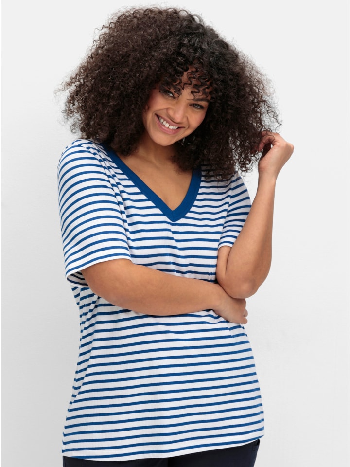 Полосатая рубашка с черничным узором sheego
Полосатая рубашка с черничным узором sheego