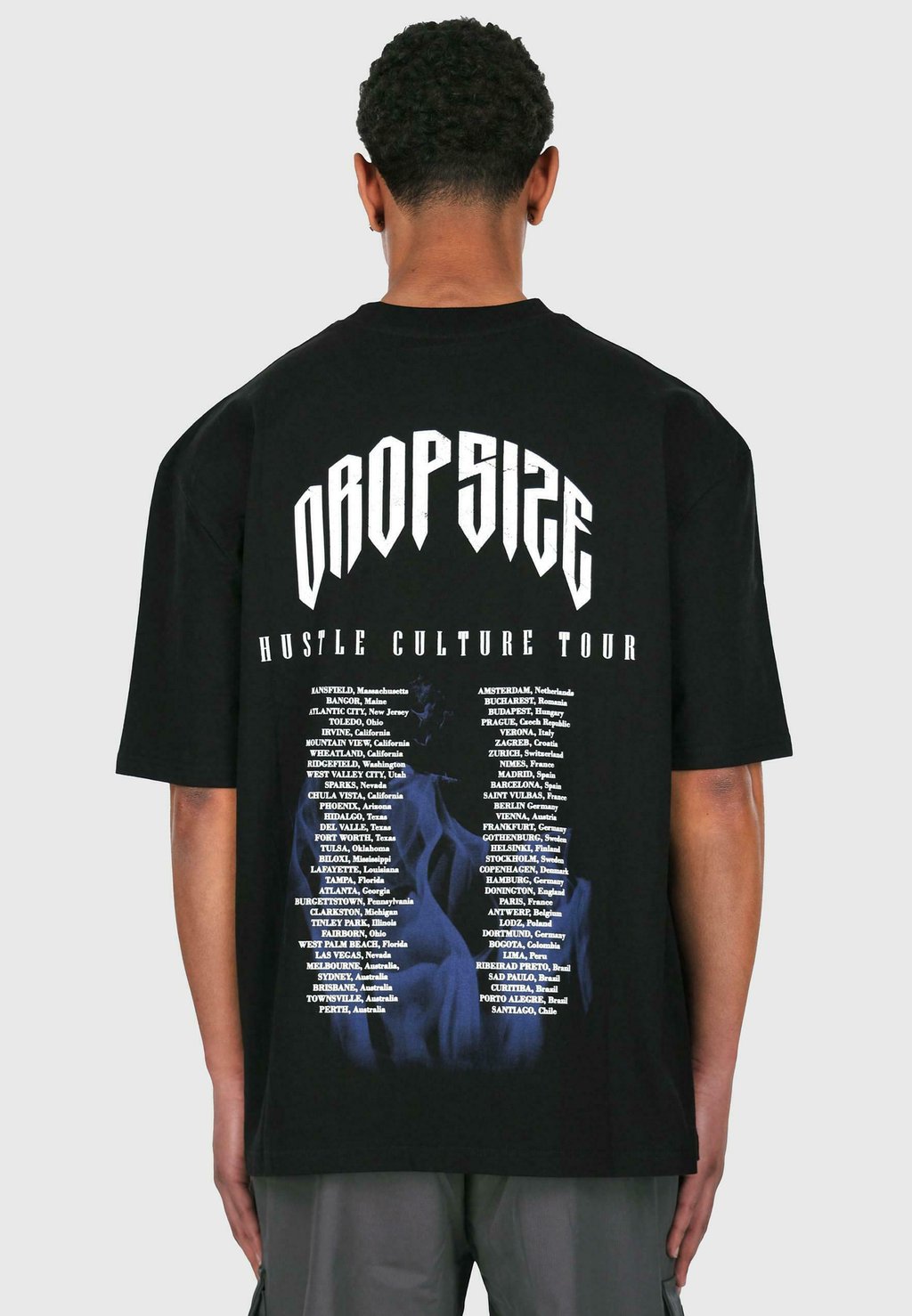 Футболка с принтом HEAVY WORLD TOUR Dropsize, черный
Футболка с принтом HEAVY WORLD TOUR Dropsize, черный