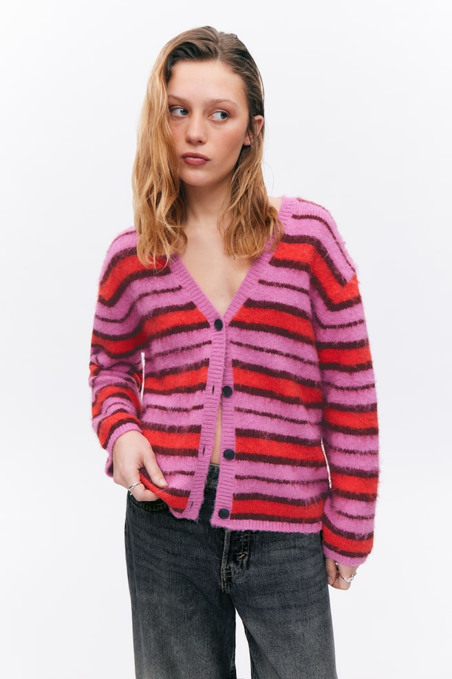 Пушистый кардиган Monki, розовый
Пушистый кардиган Monki, розовый