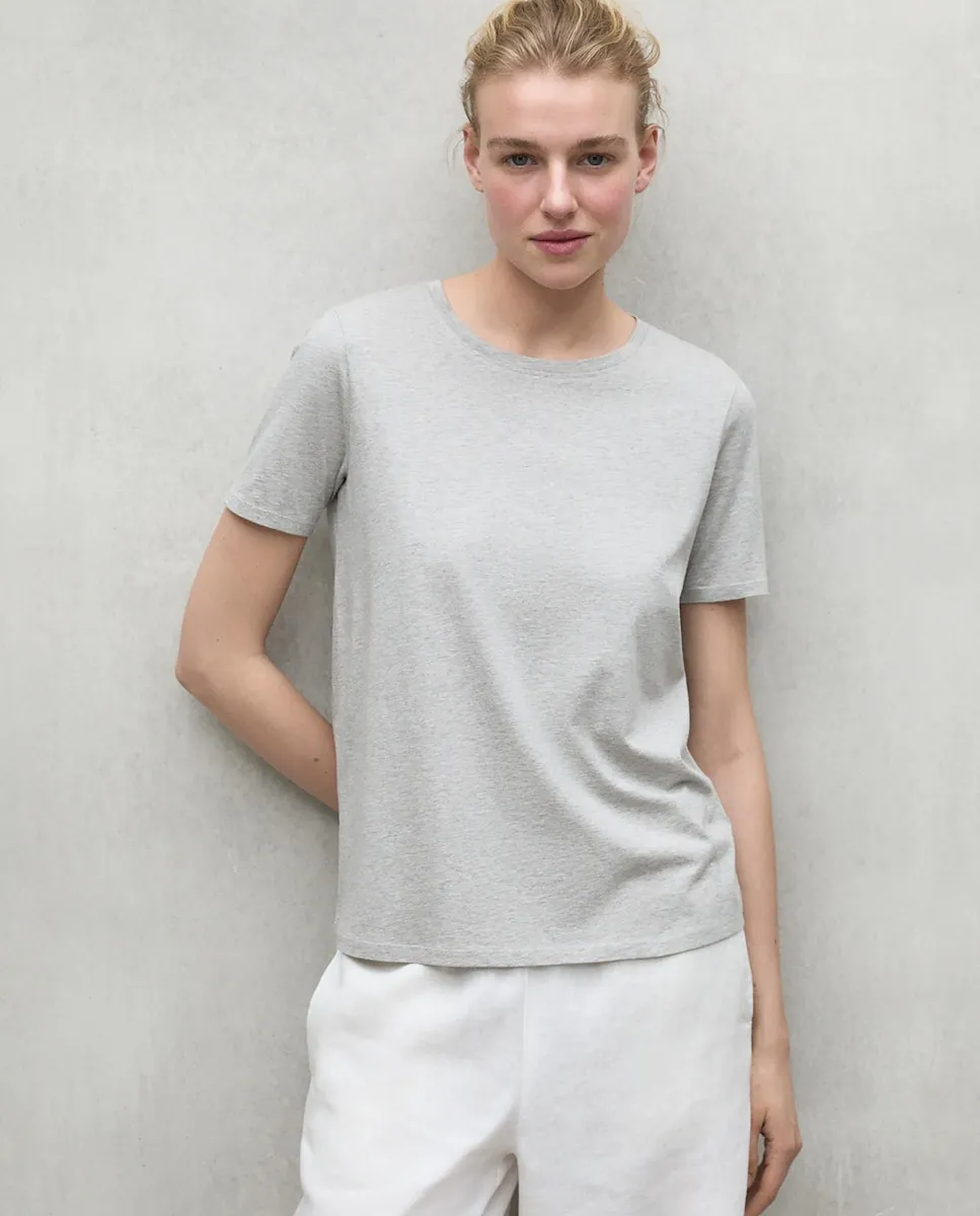 Женская однотонная футболка с короткими рукавами и круглым вырезом Ecoalf, светло-серый
Женская однотонная футболка с короткими рукавами и круглым вырезом Ecoalf, светло-серый