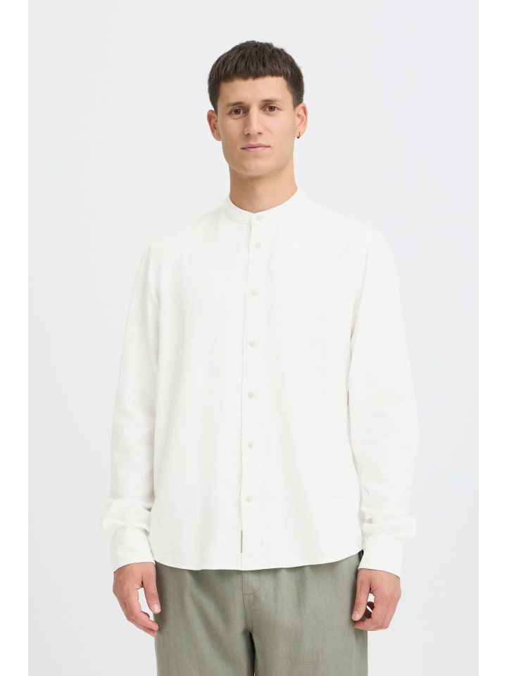BLEND Льняная рубашка BHMLines белого цвета
BLEND Льняная рубашка BHMLines белого цвета
