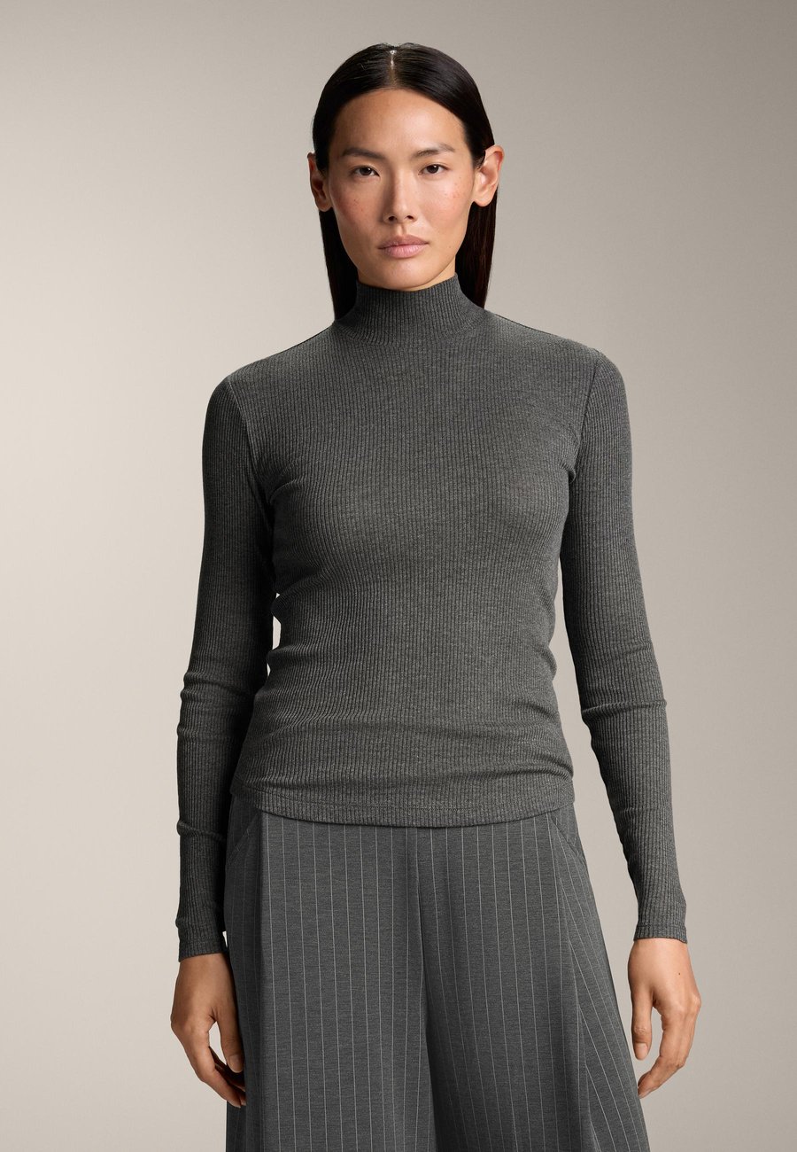 Джемпер OYSHO RIB HIGH-NECK THERMAL BASE LAYER WITH LYOCELL, Mottled Grey
Джемпер OYSHO RIB HIGH-NECK THERMAL BASE LAYER WITH LYOCELL, Mottled Grey