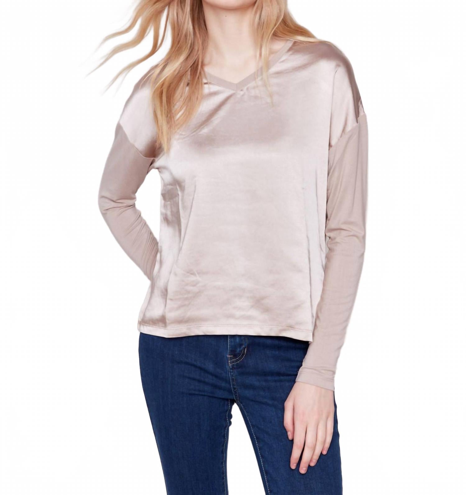 Шимер сатиновый топ с кружевной вставкой Almond CHARLIE B, Almond
Шимер сатиновый топ с кружевной вставкой Almond CHARLIE B, Almond